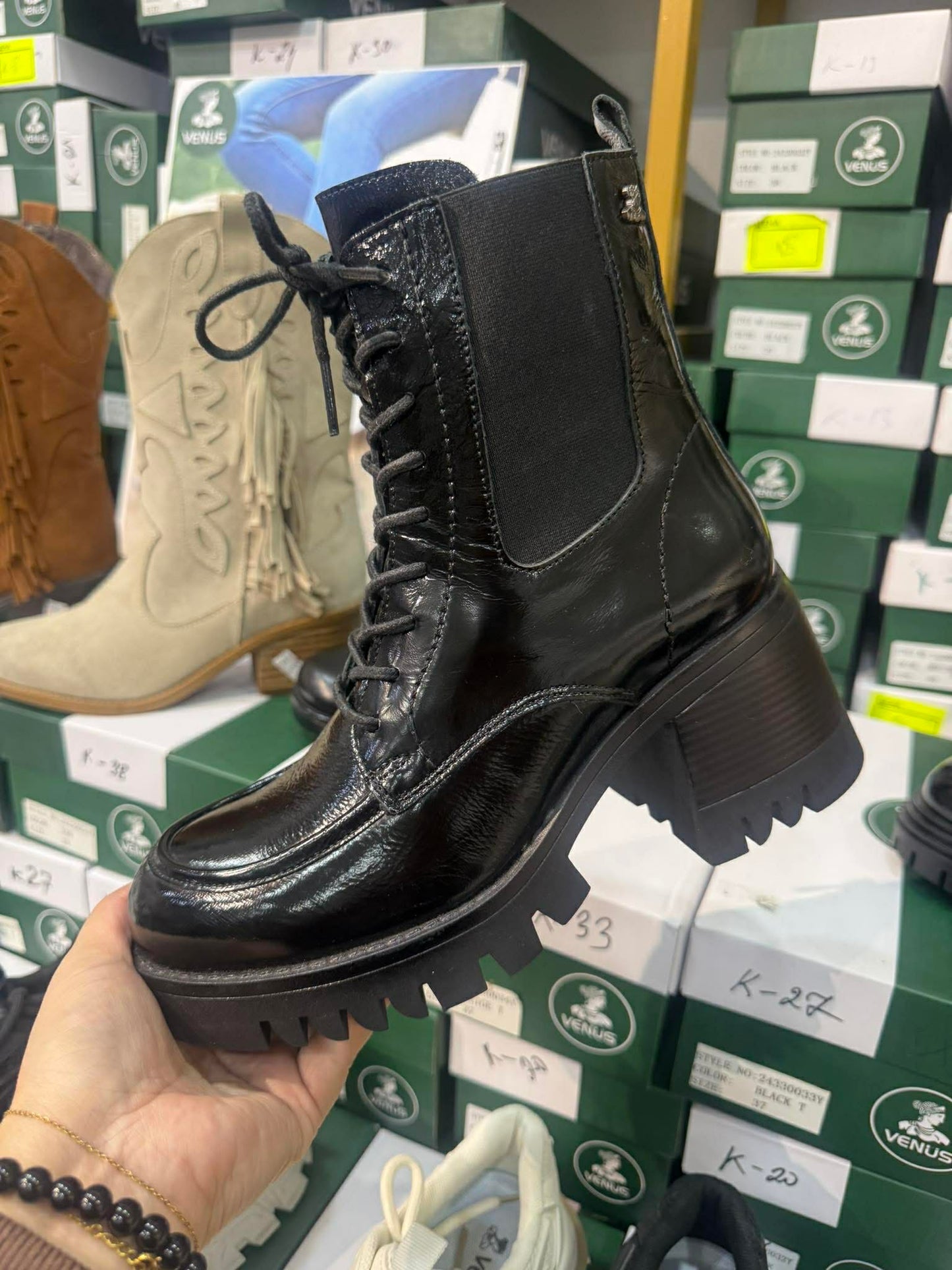 Venus брэндийн хагас өсгийтэй, богино түрийтэй эмэгтэй хавар намрын гутал